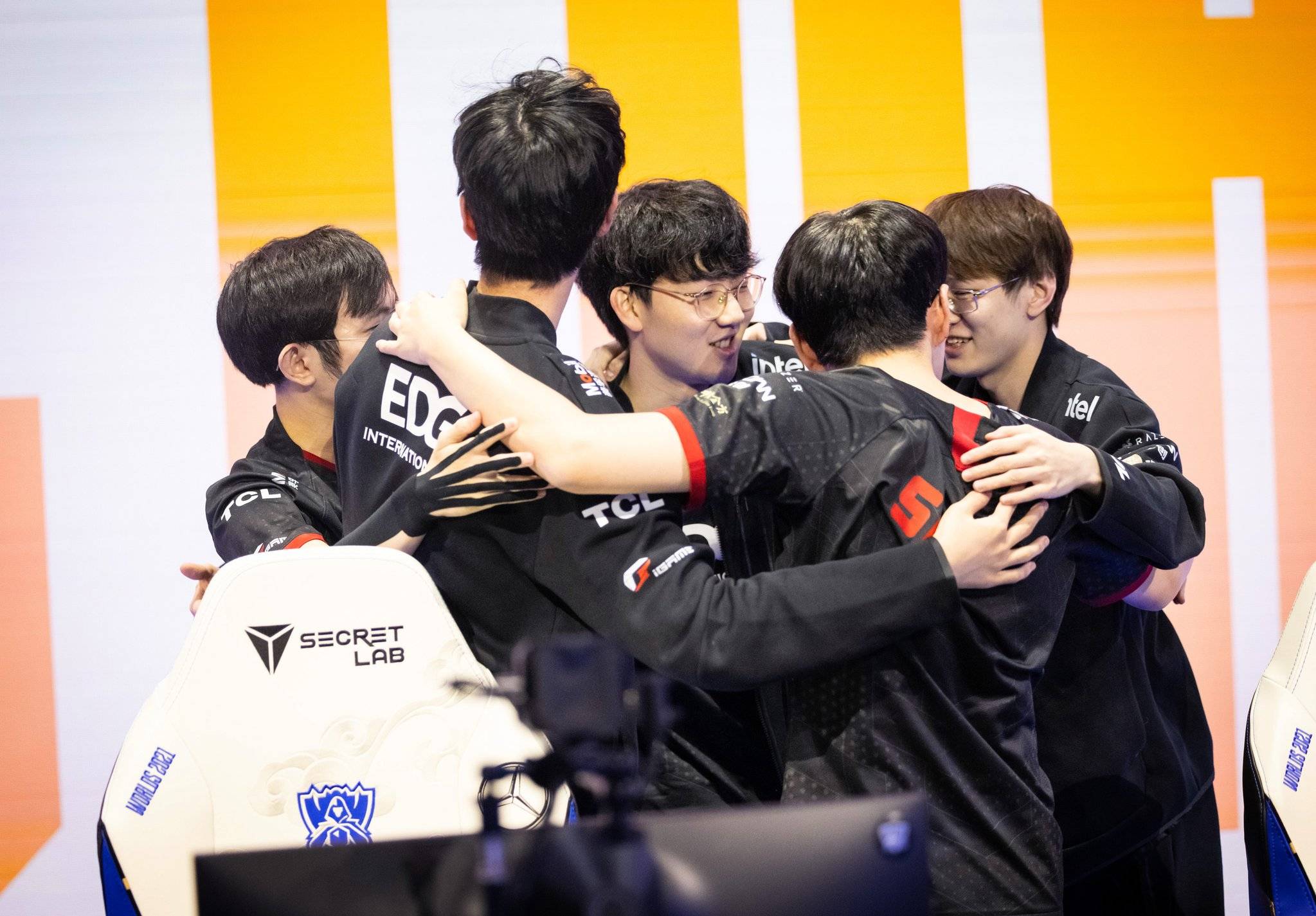 EDG力克C9，Viper完成史诗逆转成都决赛之夜3:1（柏林）