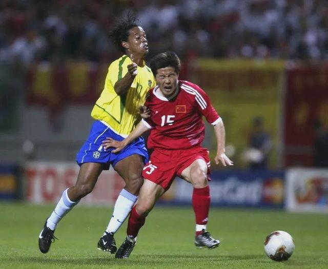 巴西球员发布训练视频,展示日常努力与训练成果的简单介绍 巴西球员发布训练视频,展示日常努力与训练成果的简单介绍