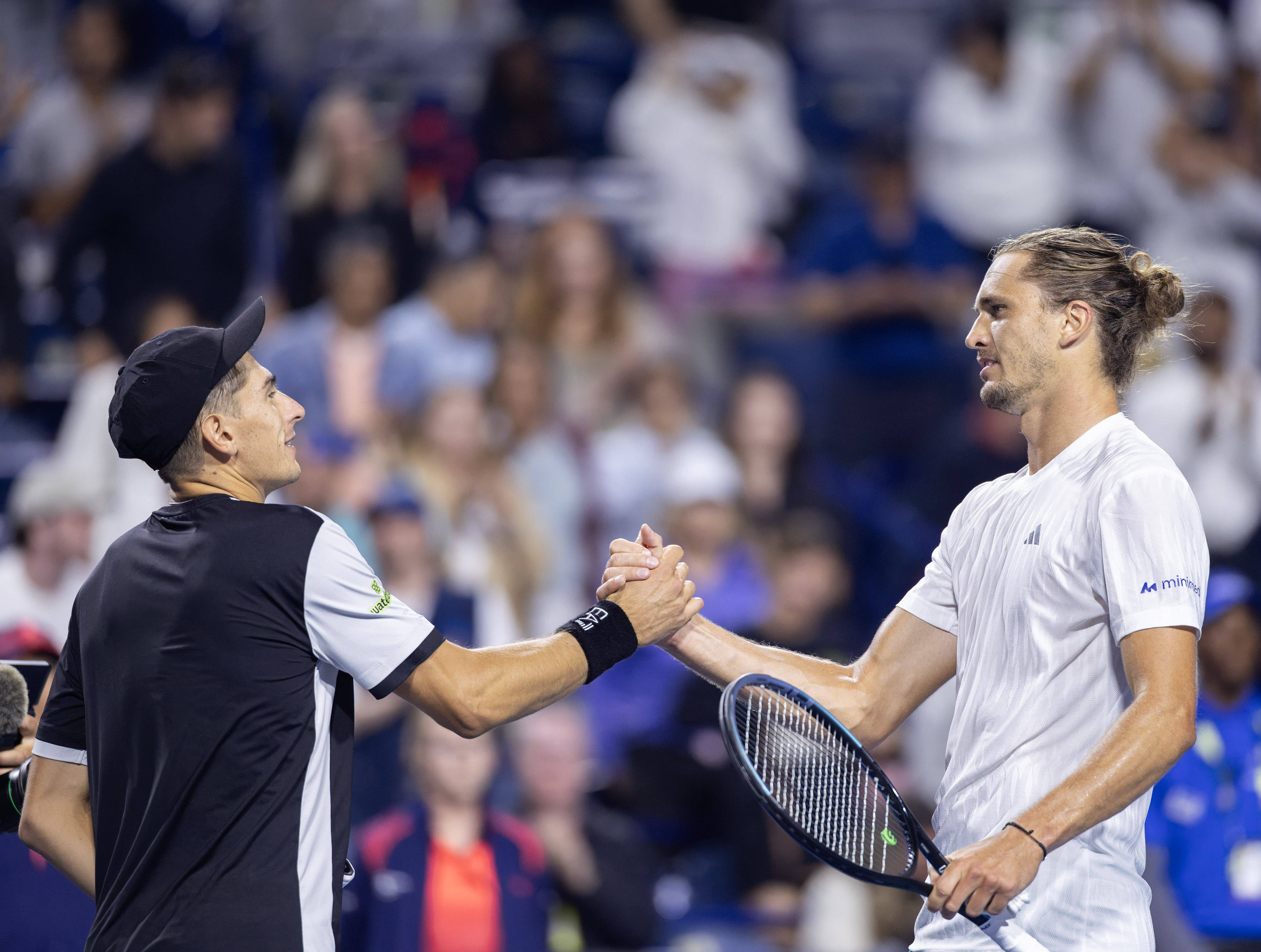 拉沃尔杯鏖战美网,兹维列夫关键制胜的简单介绍 拉沃尔杯鏖战美网,兹维列夫关键制胜的简单介绍